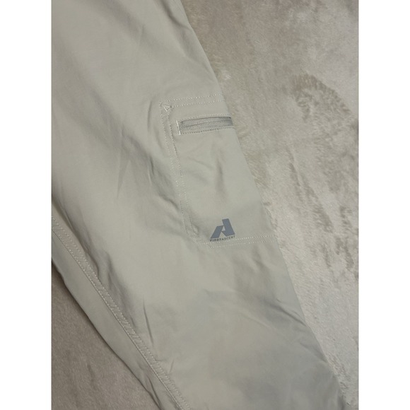 Eddie Bauer Womens 4 First Ascent Capri Pants Beige Guide Pro Cargo Hiking Nylon - Picture 4 of 8